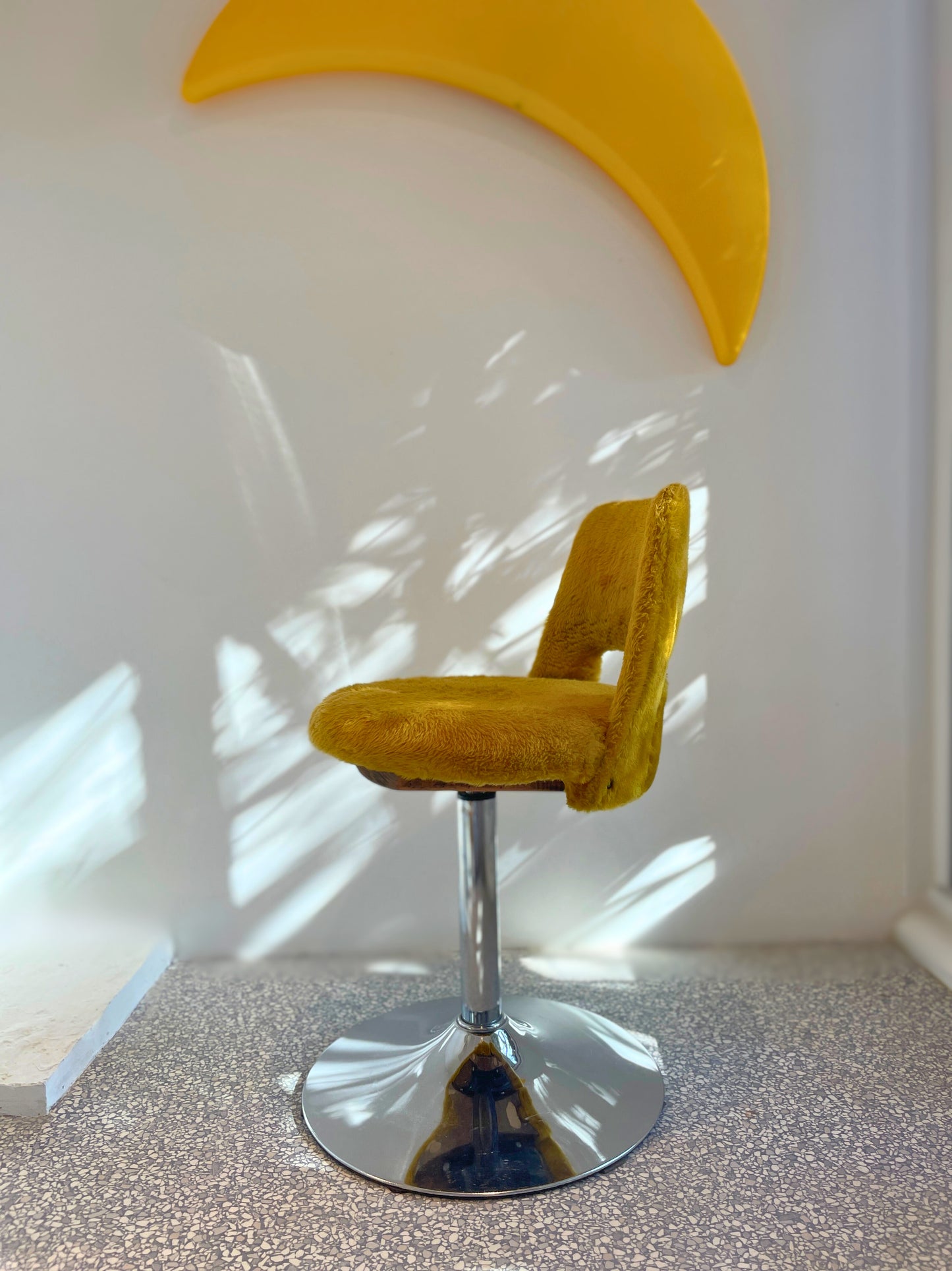 Chaise pivotante moumoute Ohmabergere