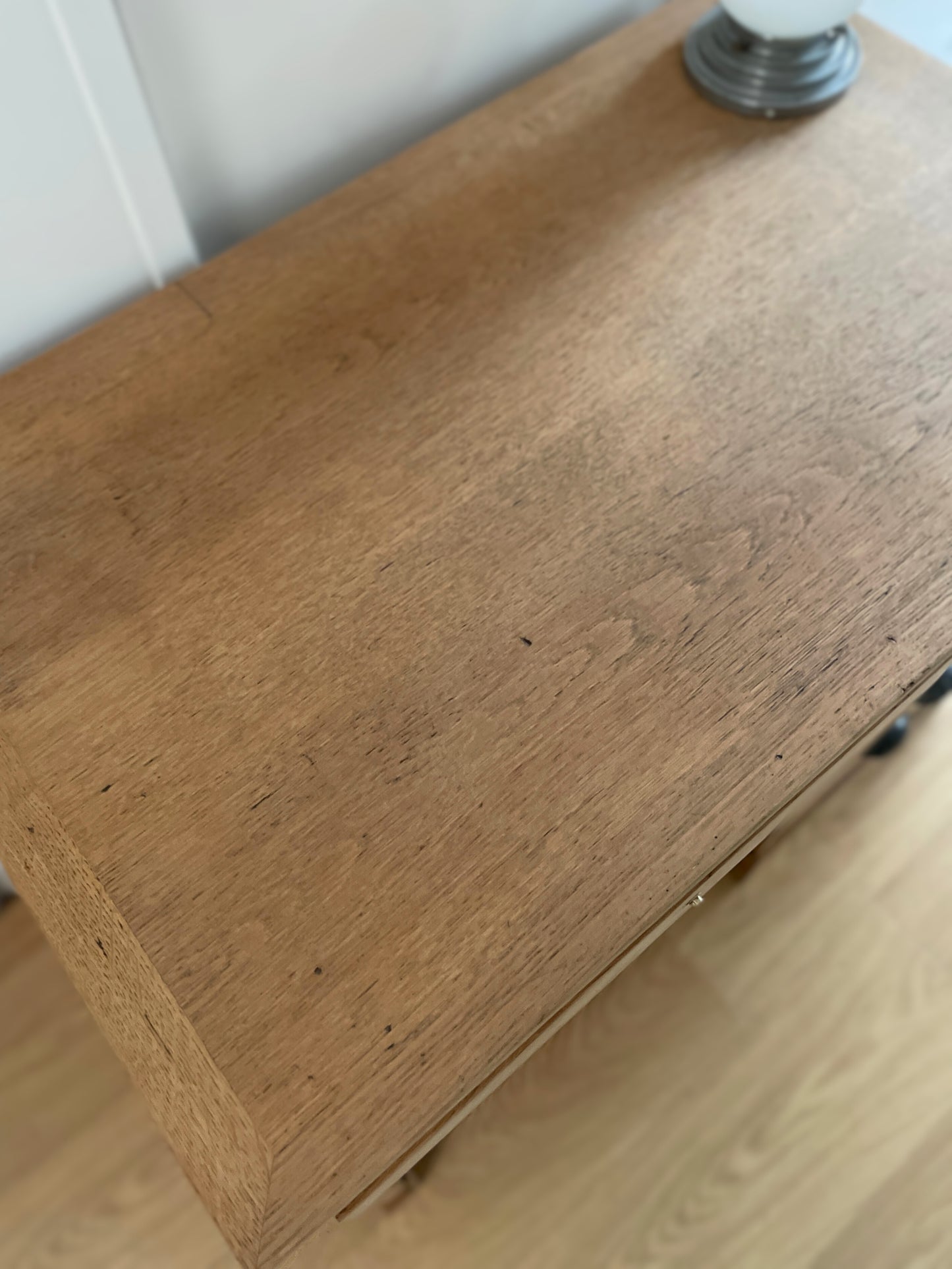 Bureau vintage à tiroirs
