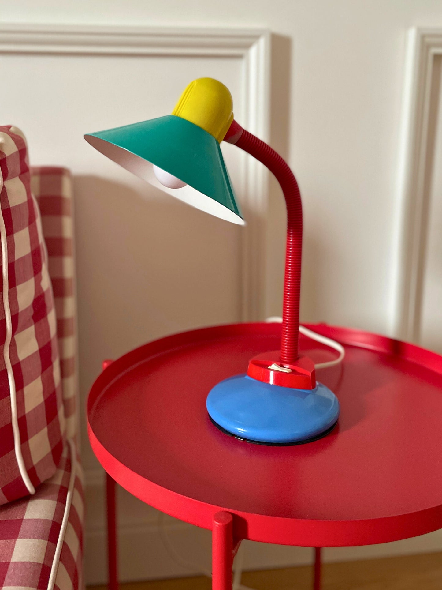 Lampe de bureau multicolore Ohmabergere