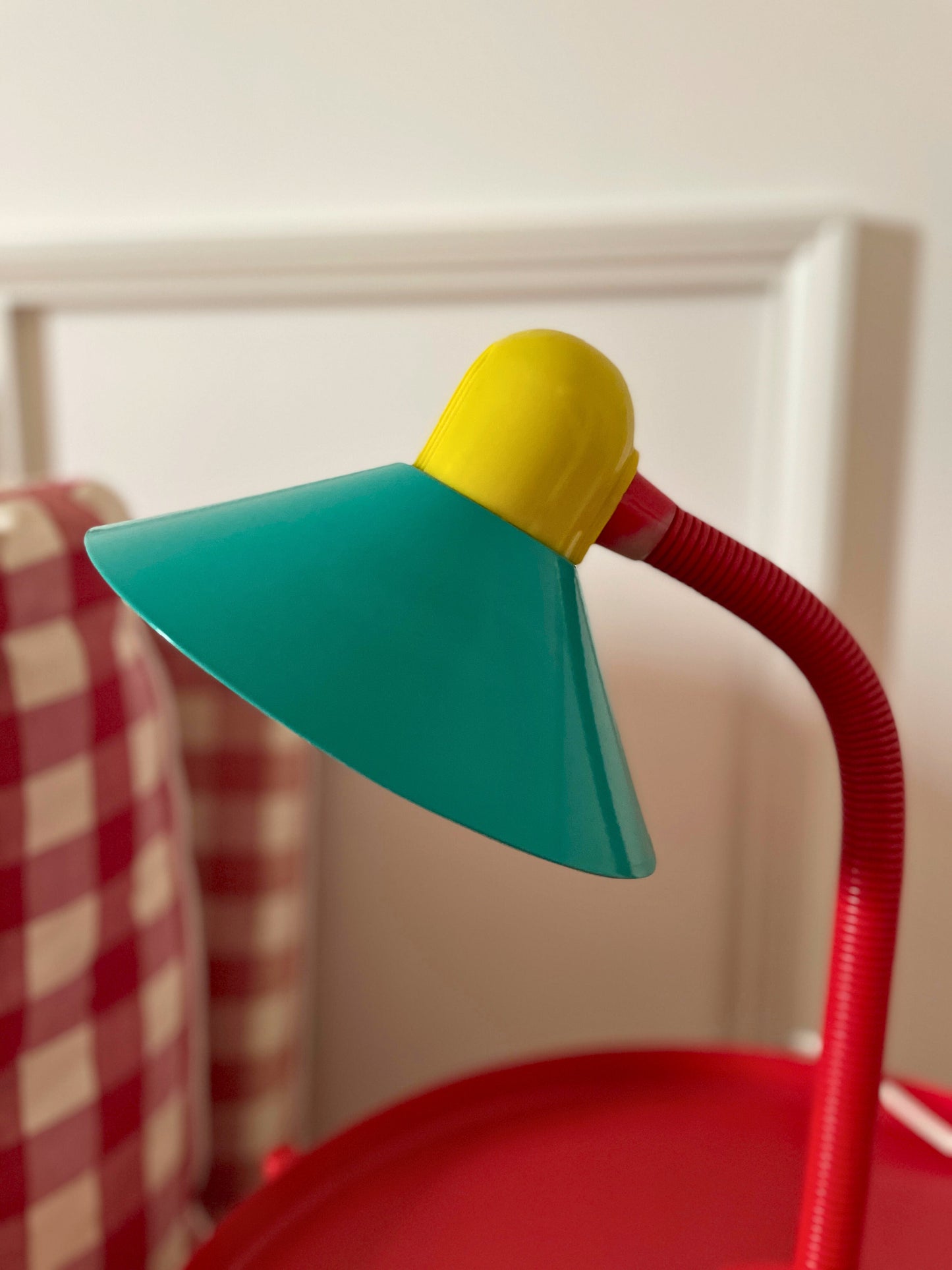 Lampe de bureau multicolore Ohmabergere
