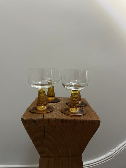 Set de 4 verres à vin ambrés vintage Ohmabergere