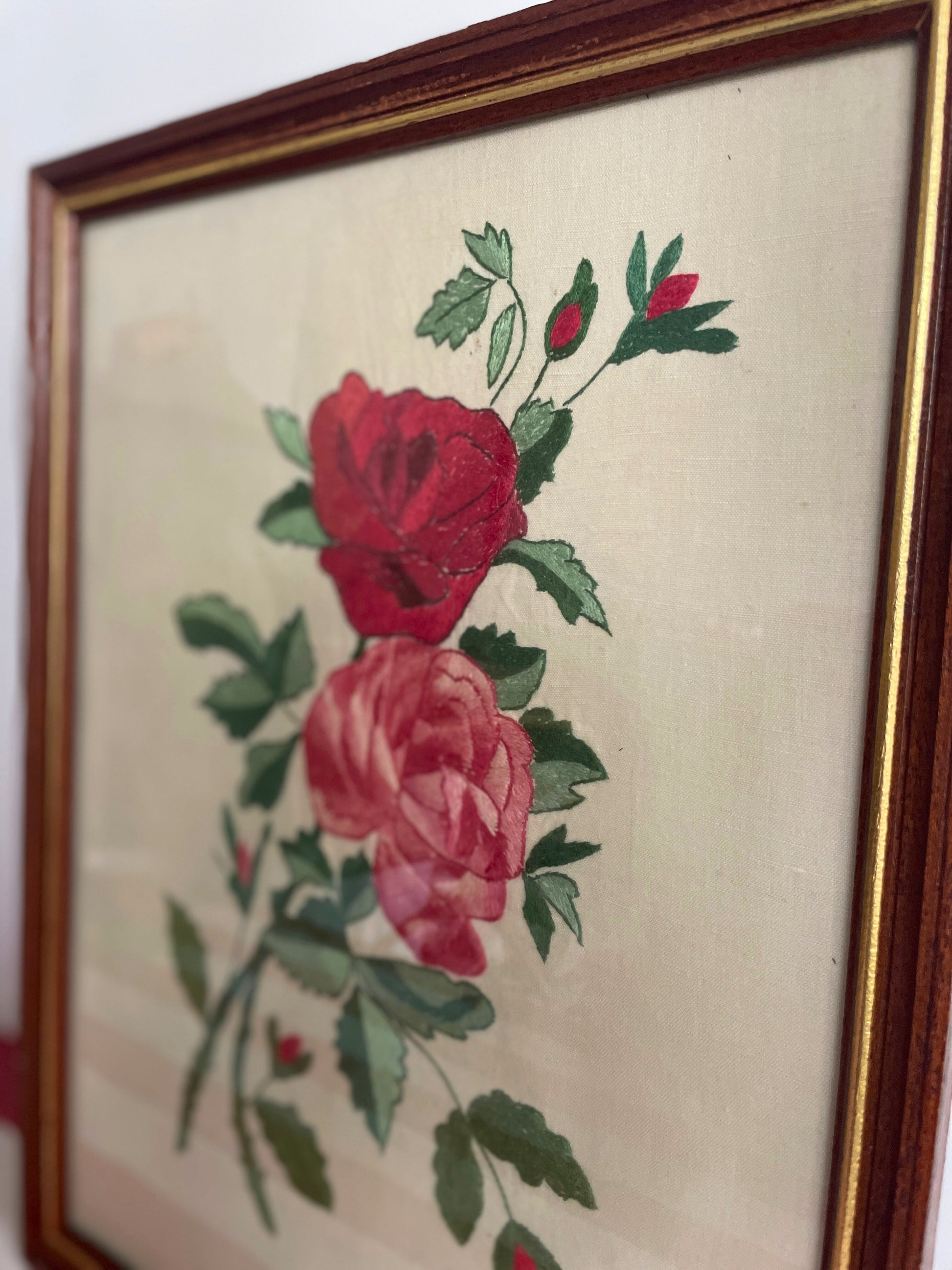 Cadre broderie rose vintage Ohmabergere