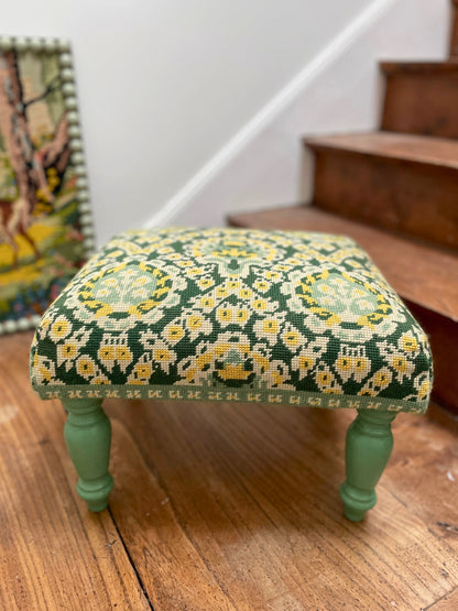 Assise vintage brodé Ohmabergere