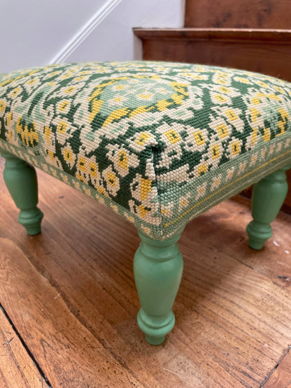 Assise vintage brodé Ohmabergere