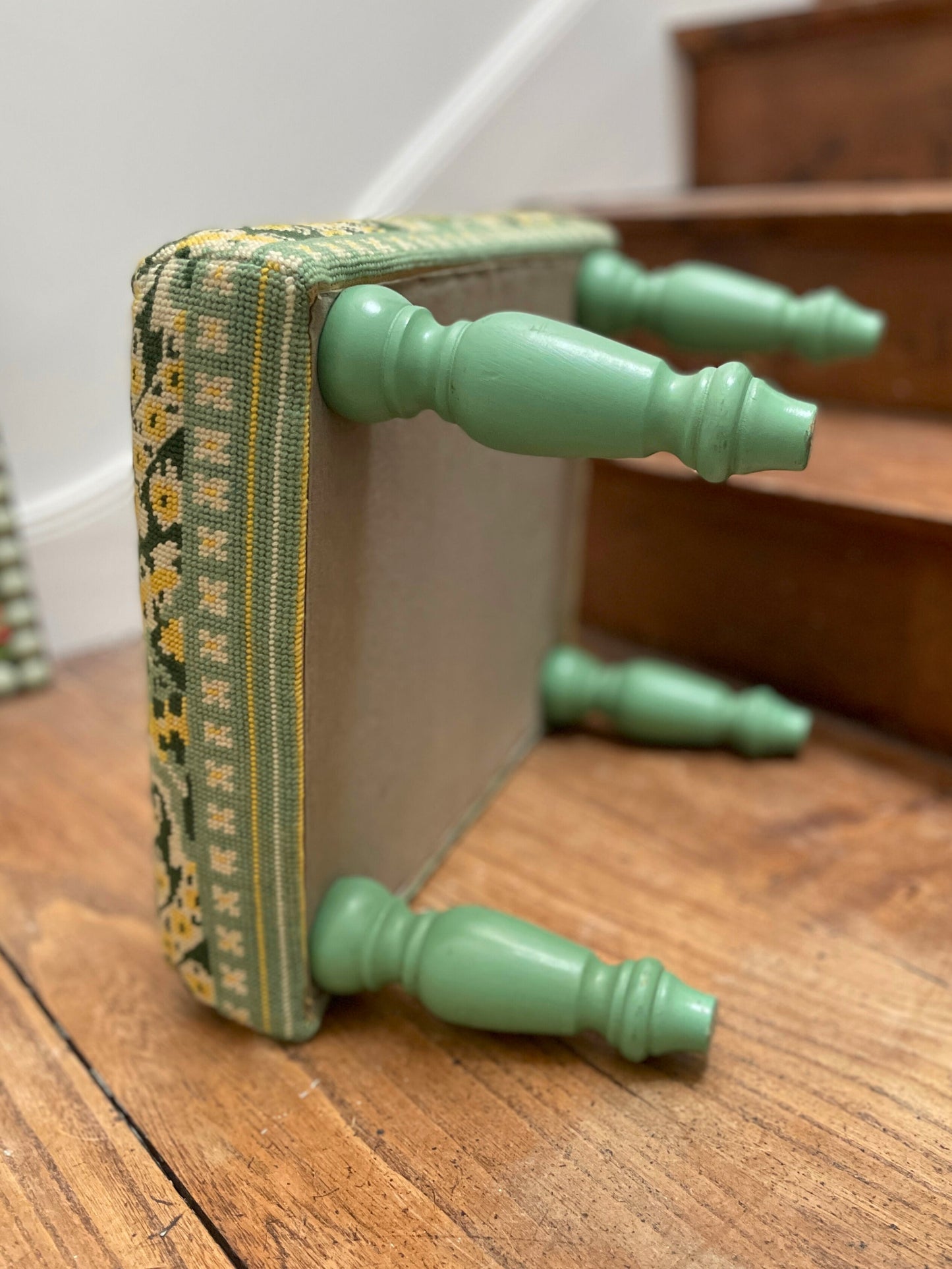 Assise vintage brodé Ohmabergere