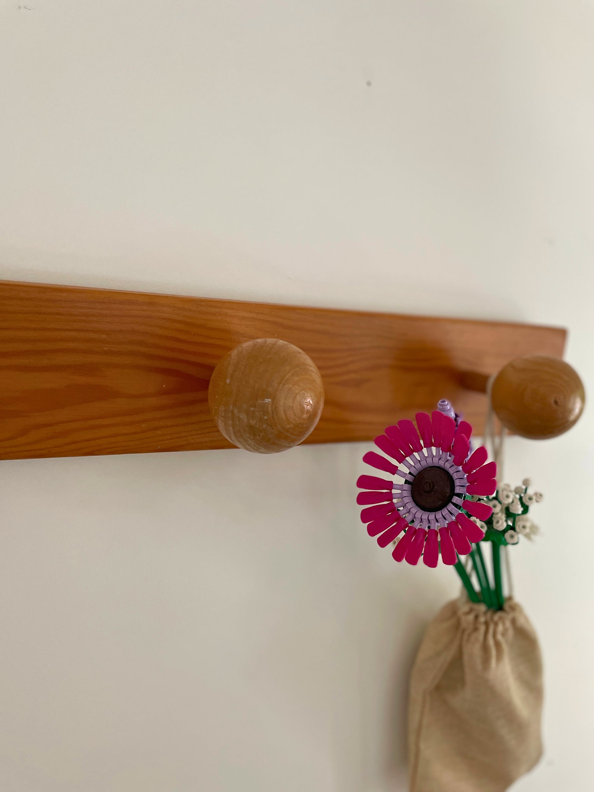 Porte-manteau mural pin Ohmabergere