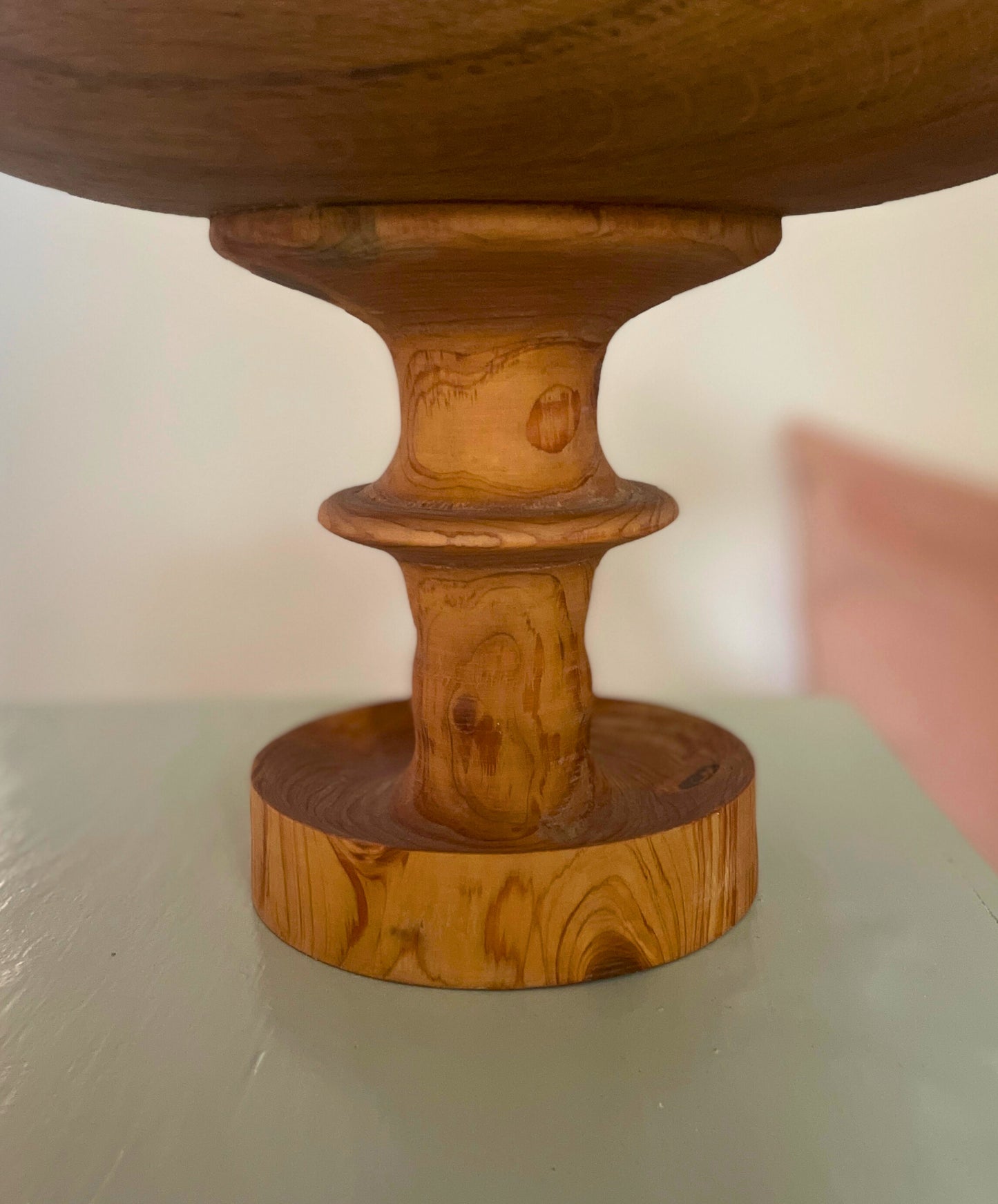 Présentoir en bois tourné Ohmabergere