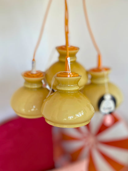 Suspension en opaline jaune Ohmabergere